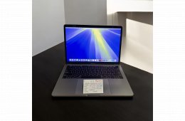 41. Apple MacBook Pro 13″ - 2018 - 4 ThunderBolt Port - Asztroszürke - Újszerű