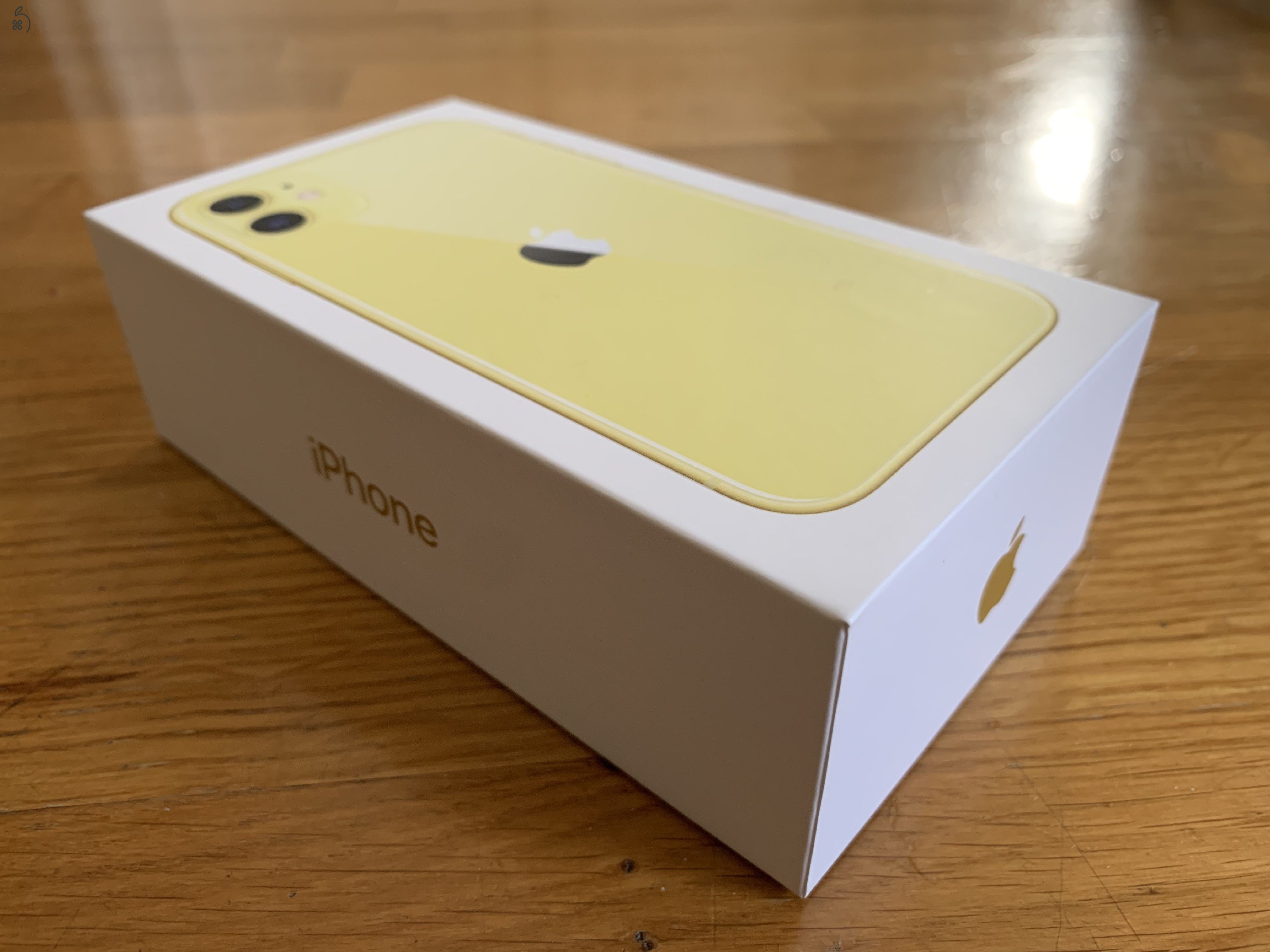 Független, garanciális, 2 hónapot használt, sárga iPhone 11 eladó