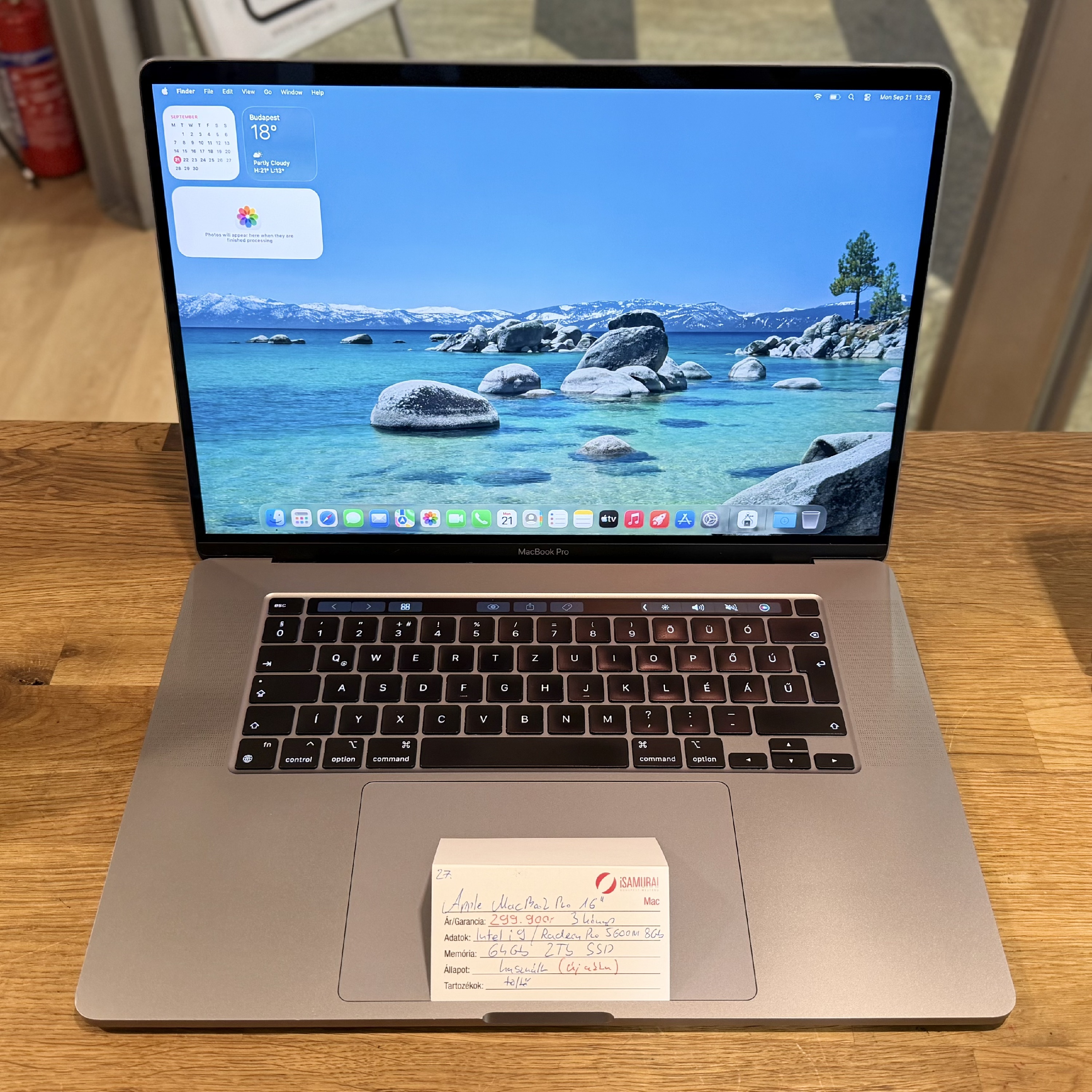 Apple MacBook Pro 16