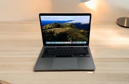 96. Apple MacBook Pro 13″ – 2020 - 1 TB SSD - 16 GB - i5