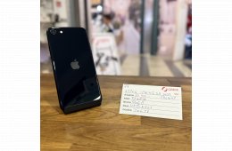 77. Apple iPhone SE 3.gen (2022) - 64 GB - Fekete - Kártyafüggetlen