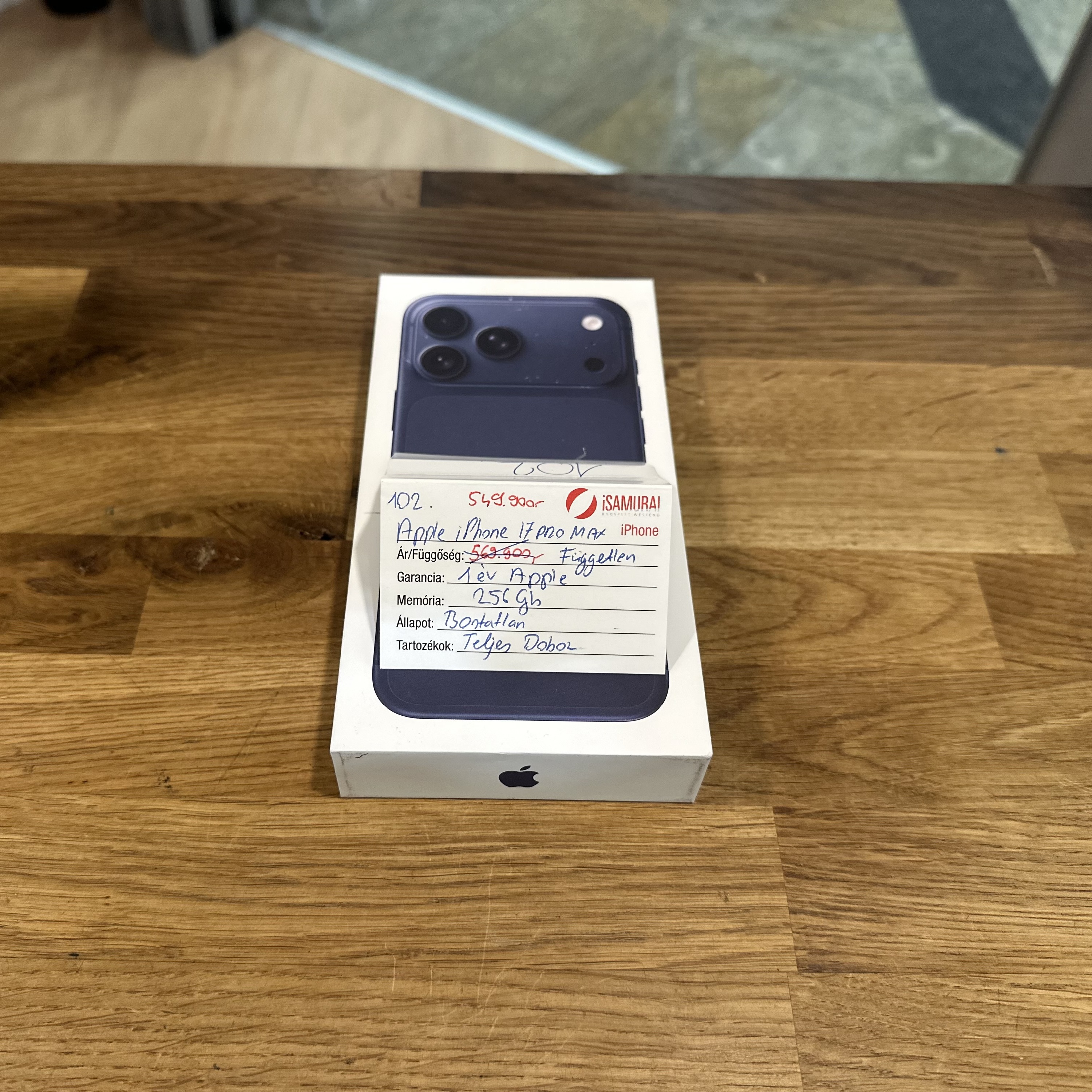 102. Apple iPhone 17 Pro Max - 256gb - Kék - Bontatlan
