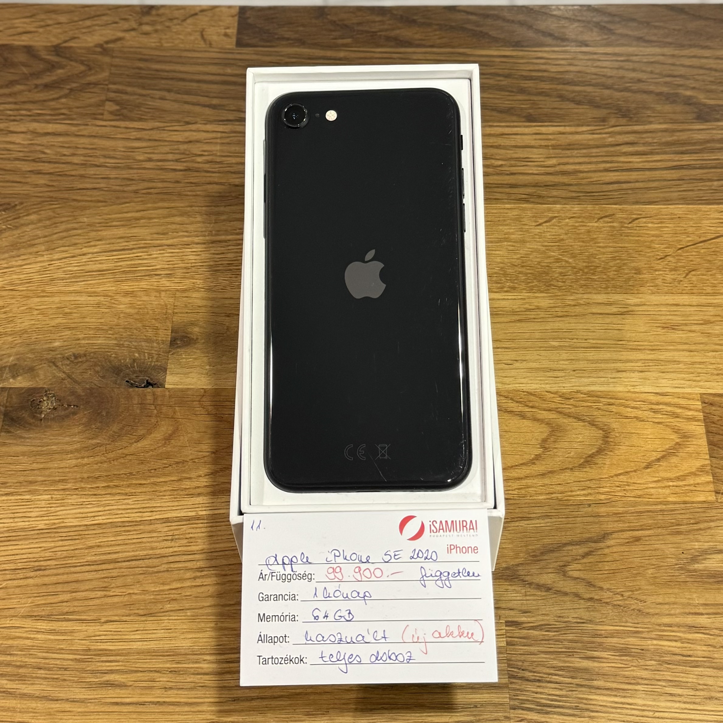 11. Apple iPhone SE 2020 - 64 GB - Fekete - Független - ÚJ AKKU