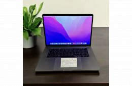 25. Apple MacBook Pro 15″ - 2016 - Touch Bar - i7 - 16 GB RAM - 256 GB SSD