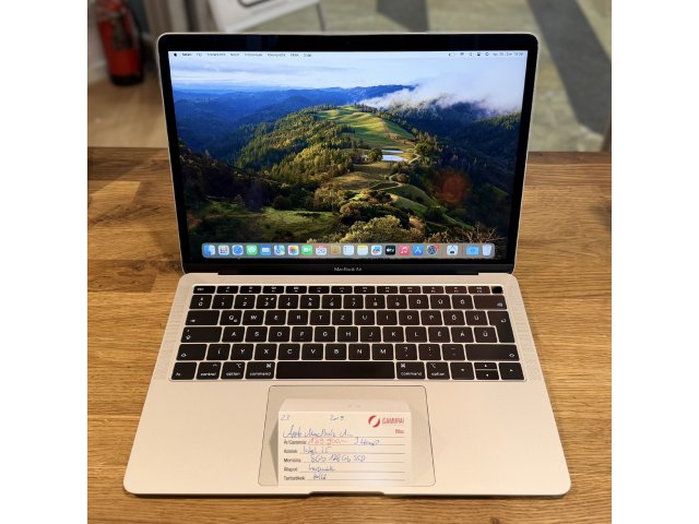 23. Apple Macbook Air 13