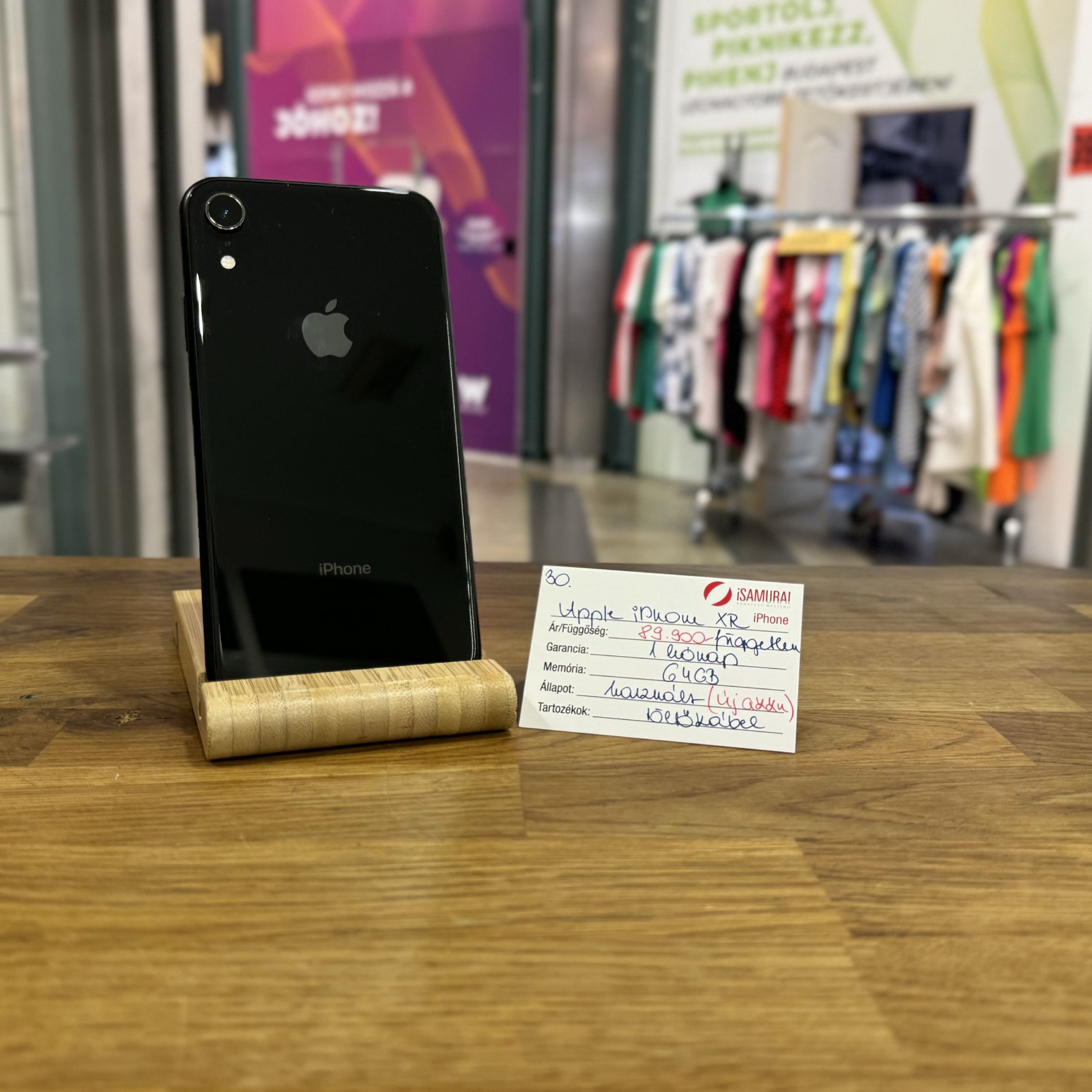 30. Apple iPhone XR - 64 GB - Fekete - Független - ÚJ AKKU