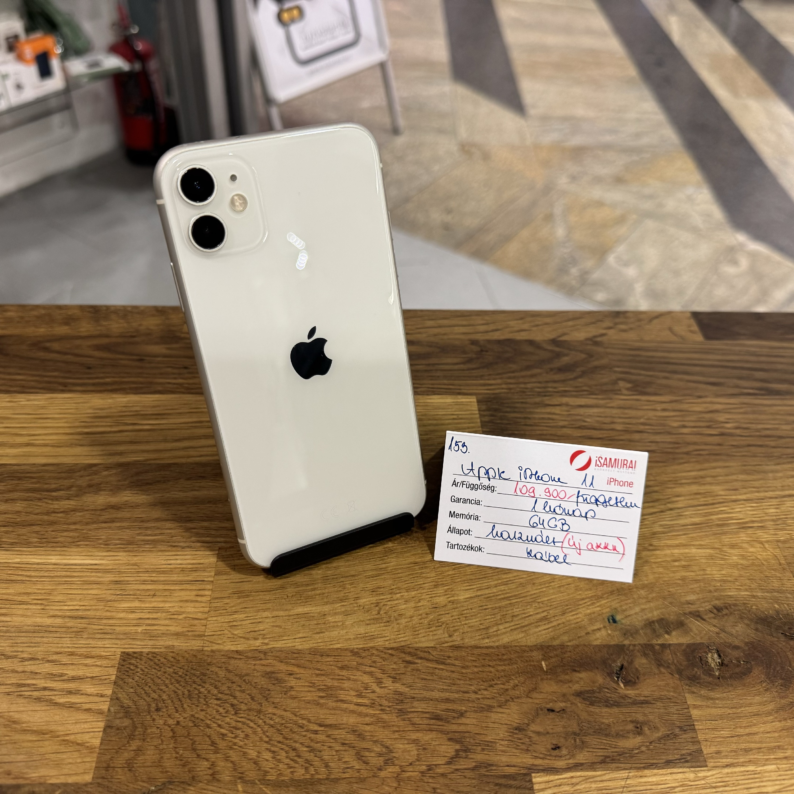 153. Apple iPhone 11 - 64 GB - Fehér - ÚJ AKKU