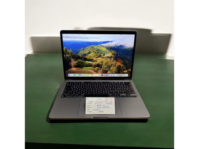 12. Apple MacBook Pro M1 - 2020 - 8 GB - 256 SSD - Újszerű