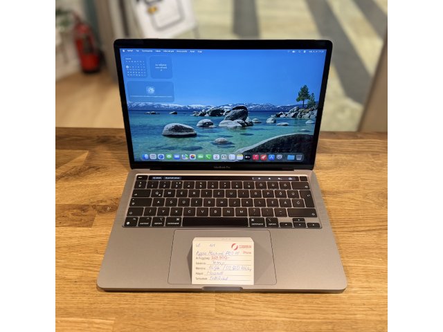 47. Apple MacBook Pro M1 - 16 GB - 512 SSD
