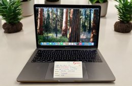 32. Apple MacBook Pro 13″ – 2019 - Touch Bar - 256 GB SSD - 16 GB - i5