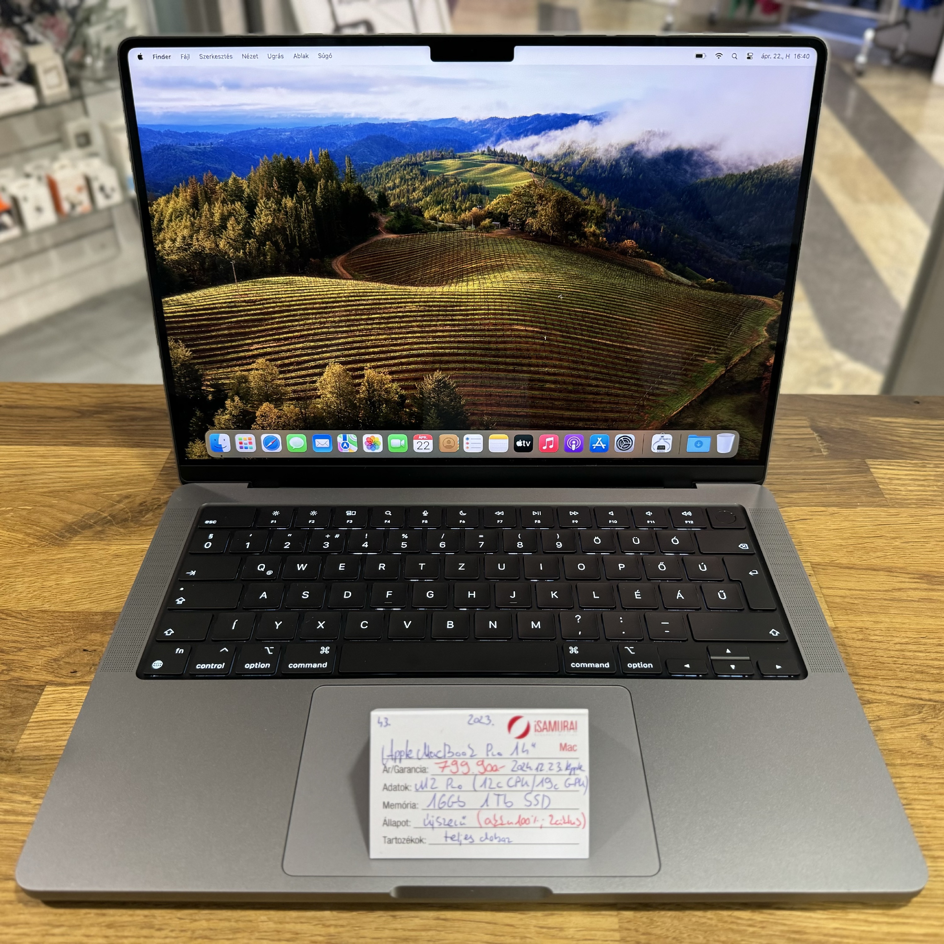 43. Apple MacBook Pro - 2023 - 14