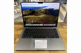 46. Apple MacBook Air - 2022 - 13,6