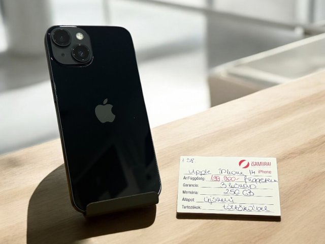 138. Apple iPhone 14 - 256 GB - Midnight - Újszerű