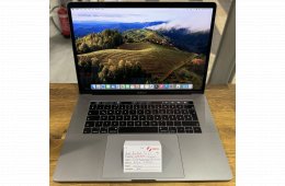 47. Apple MacBook Pro 15