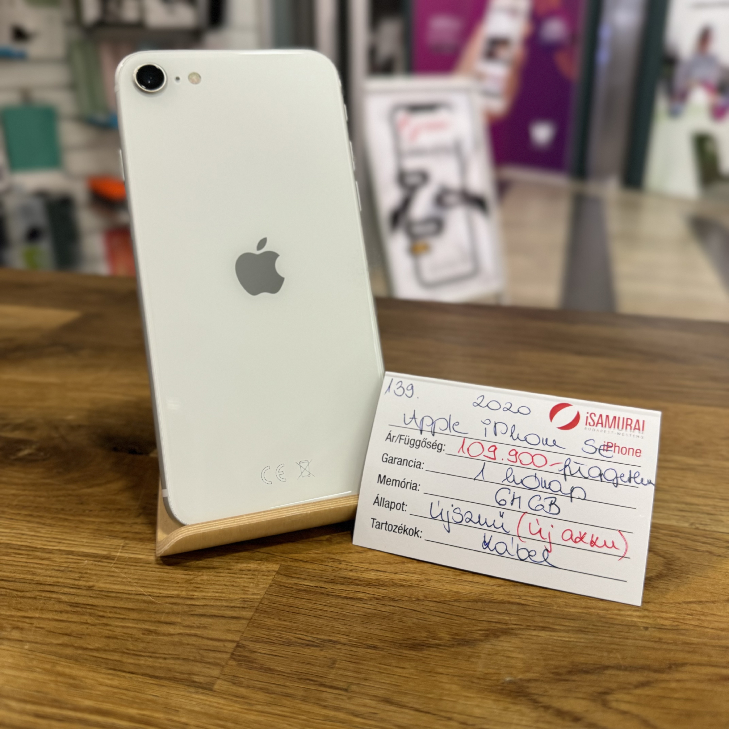 139. Apple iPhone SE 2020 - 64 GB - Fehér - Kártyafüggetlen - ÚJ AKKU