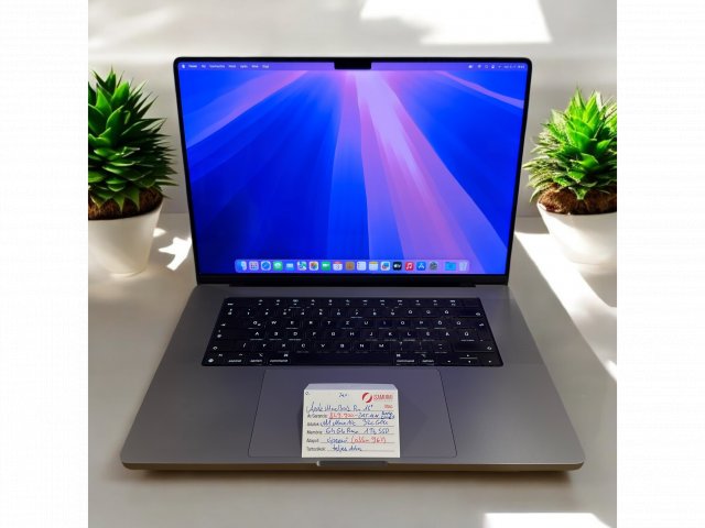 0. Apple MacBook Pro 16