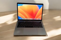 90. Apple MacBook Pro 13