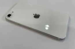 Megkimélt Apple iPhone SE 2020 128GB kártyafüggetlen, fehér színben, garanciával!