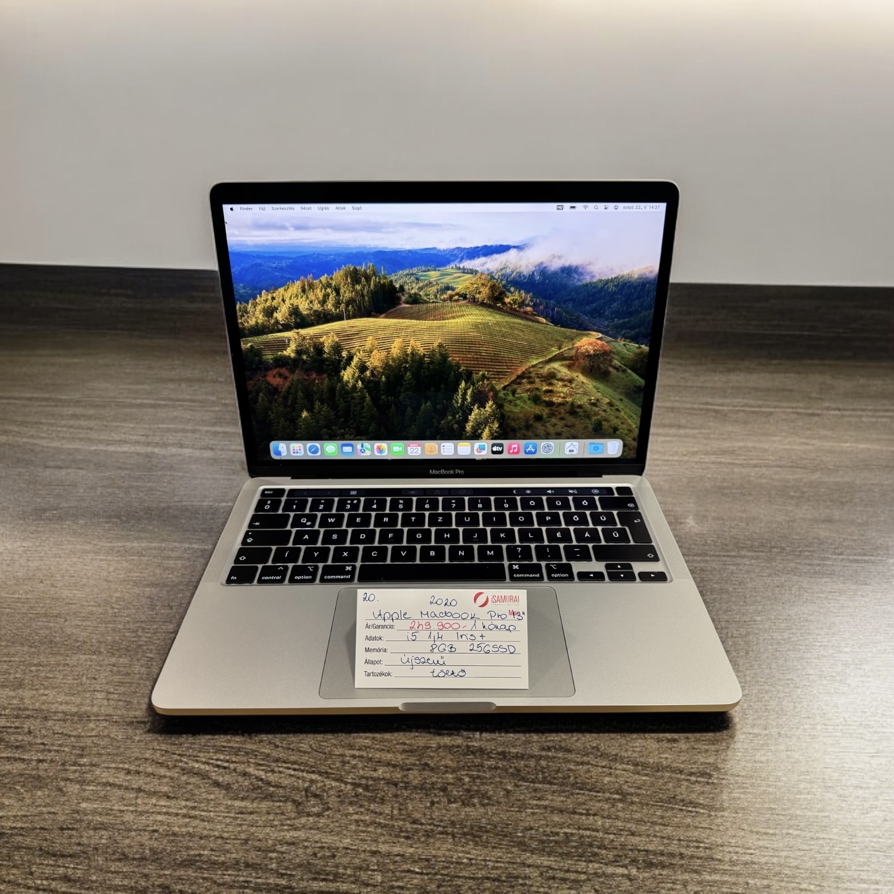 20. Apple MacBook Pro - 2020 - 8 GB - 256 SSD - i5