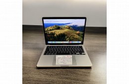 20. Apple MacBook Pro - 2020 - 8 GB - 256 SSD - i5