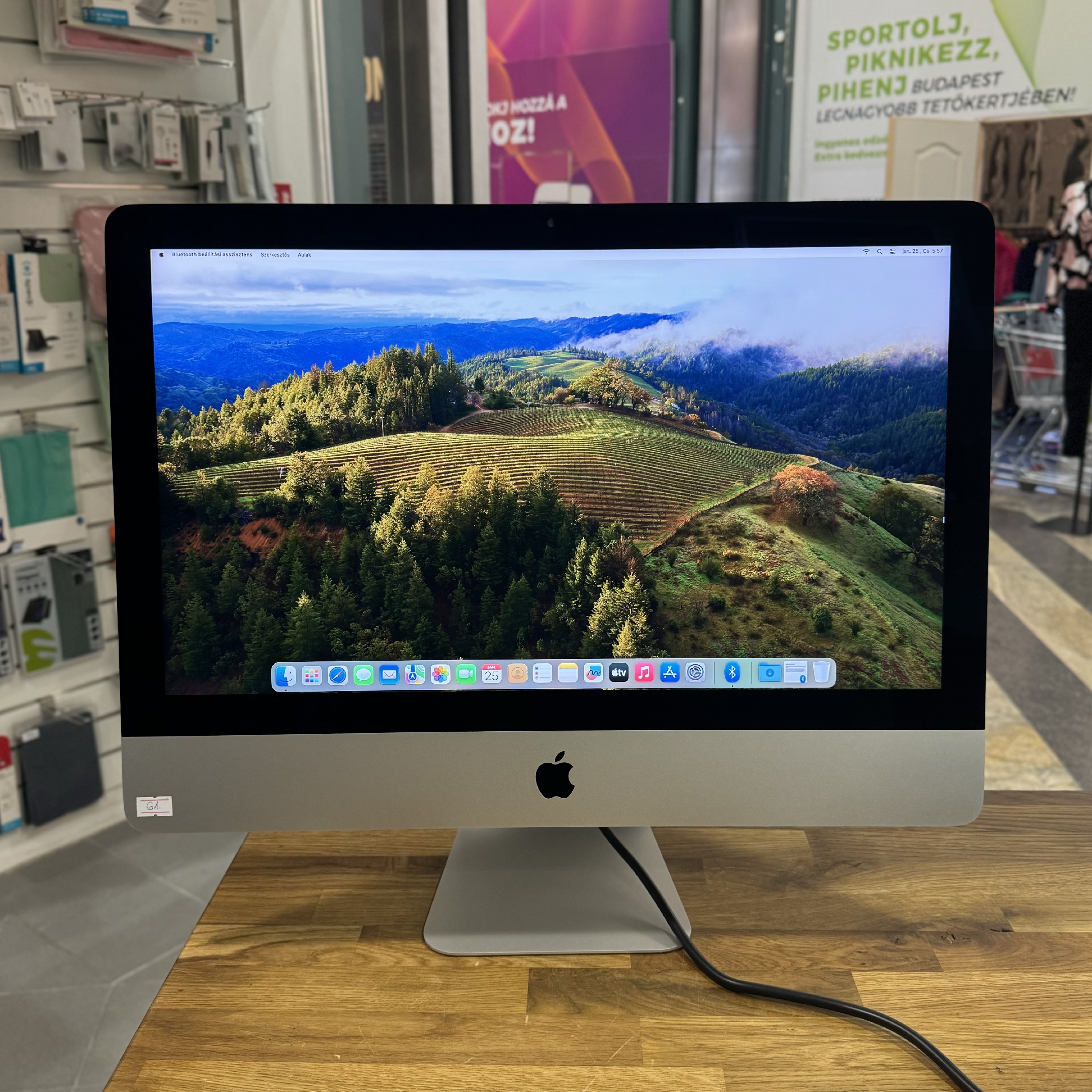 61. Apple iMac 21,5