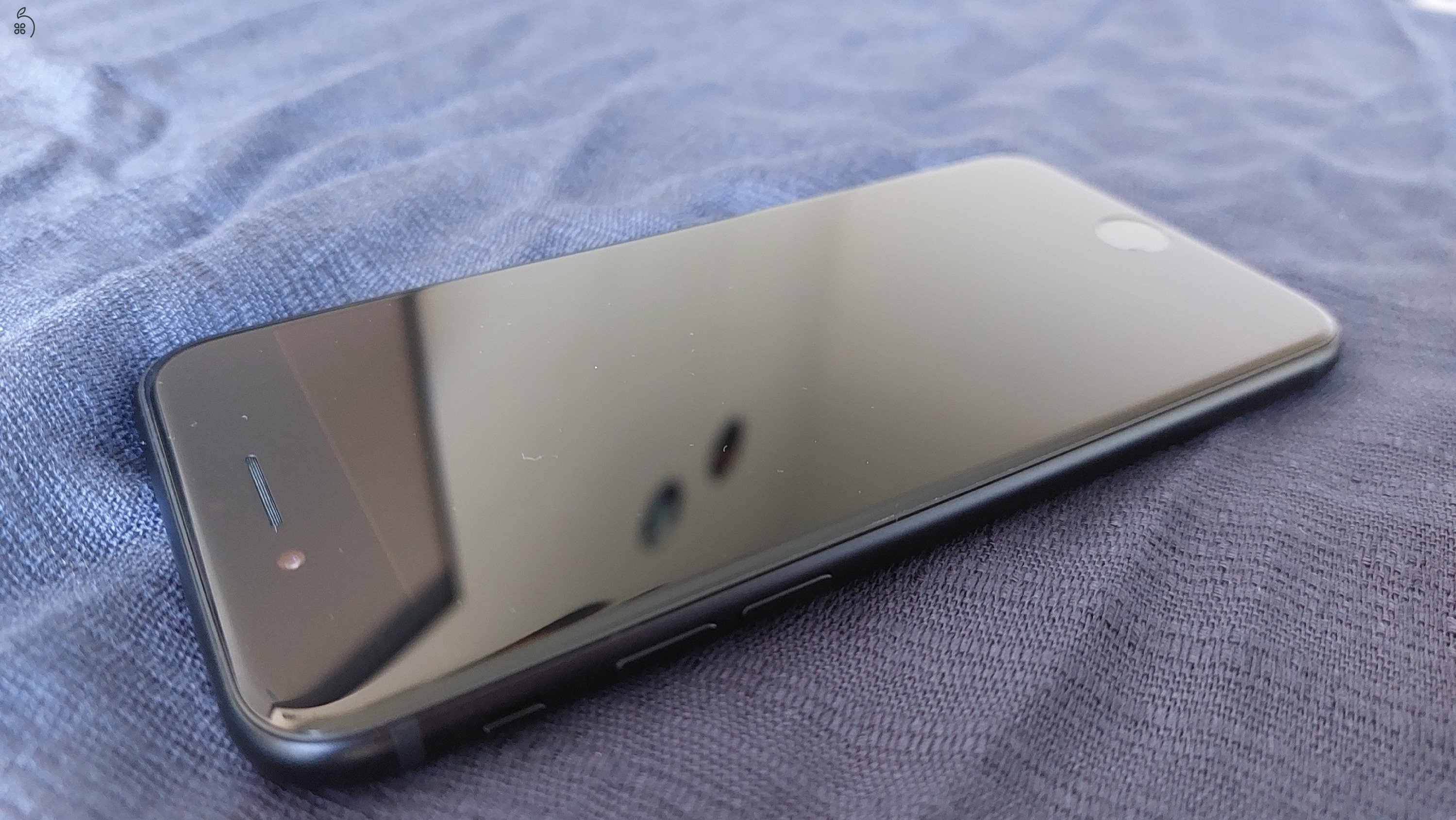 256GB iPhone SE 3 (2022) 100% akku