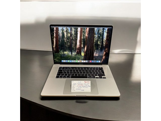 37. Apple MacBook Pro 16″ - 2019 - i7 - 16 GB RAM - 512 SSD