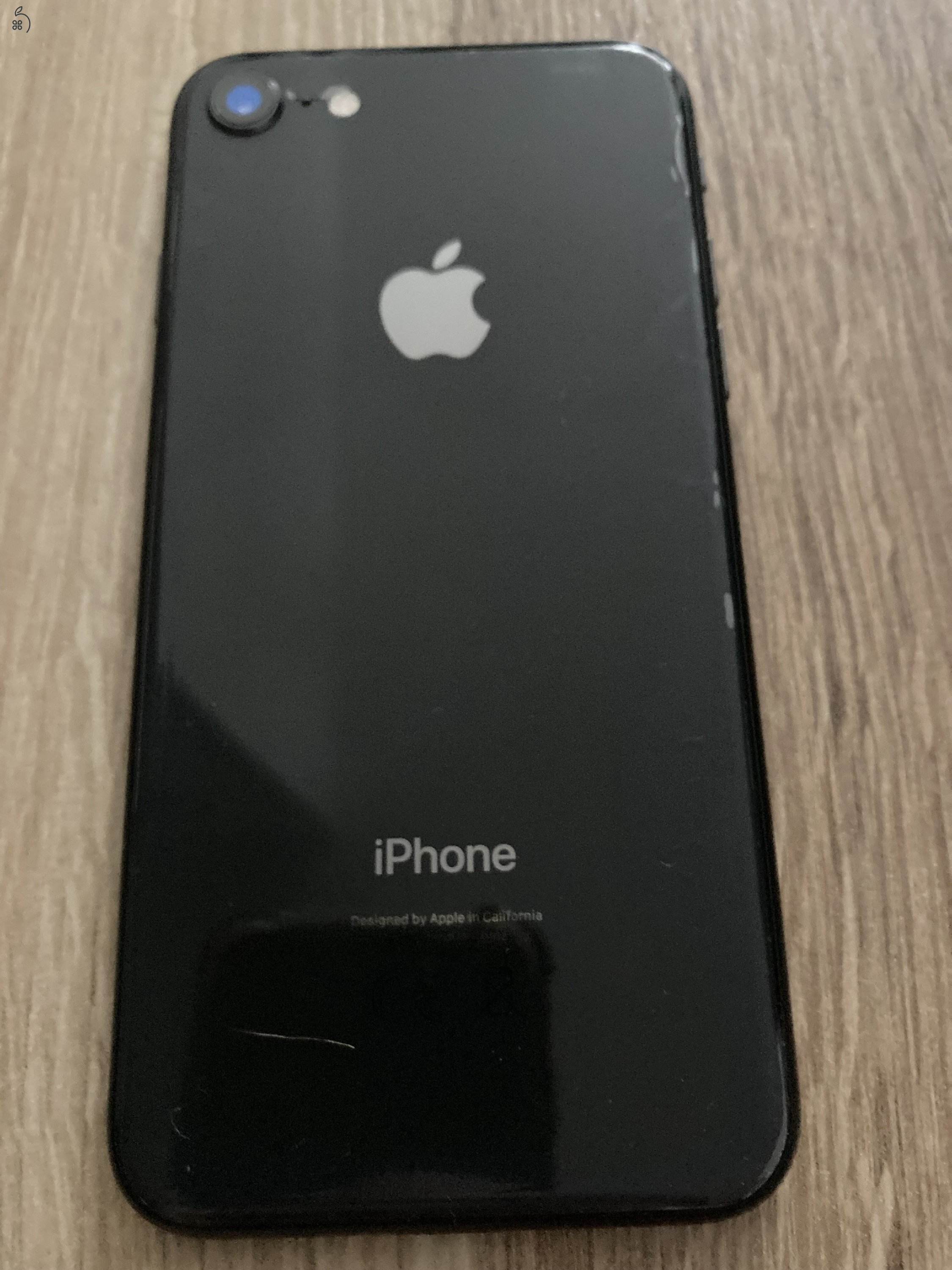 Karcmentes iPhone 8 64GB kártyafüggetlen fekete