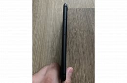 Karcmentes iPhone 8 64GB kártyafüggetlen fekete