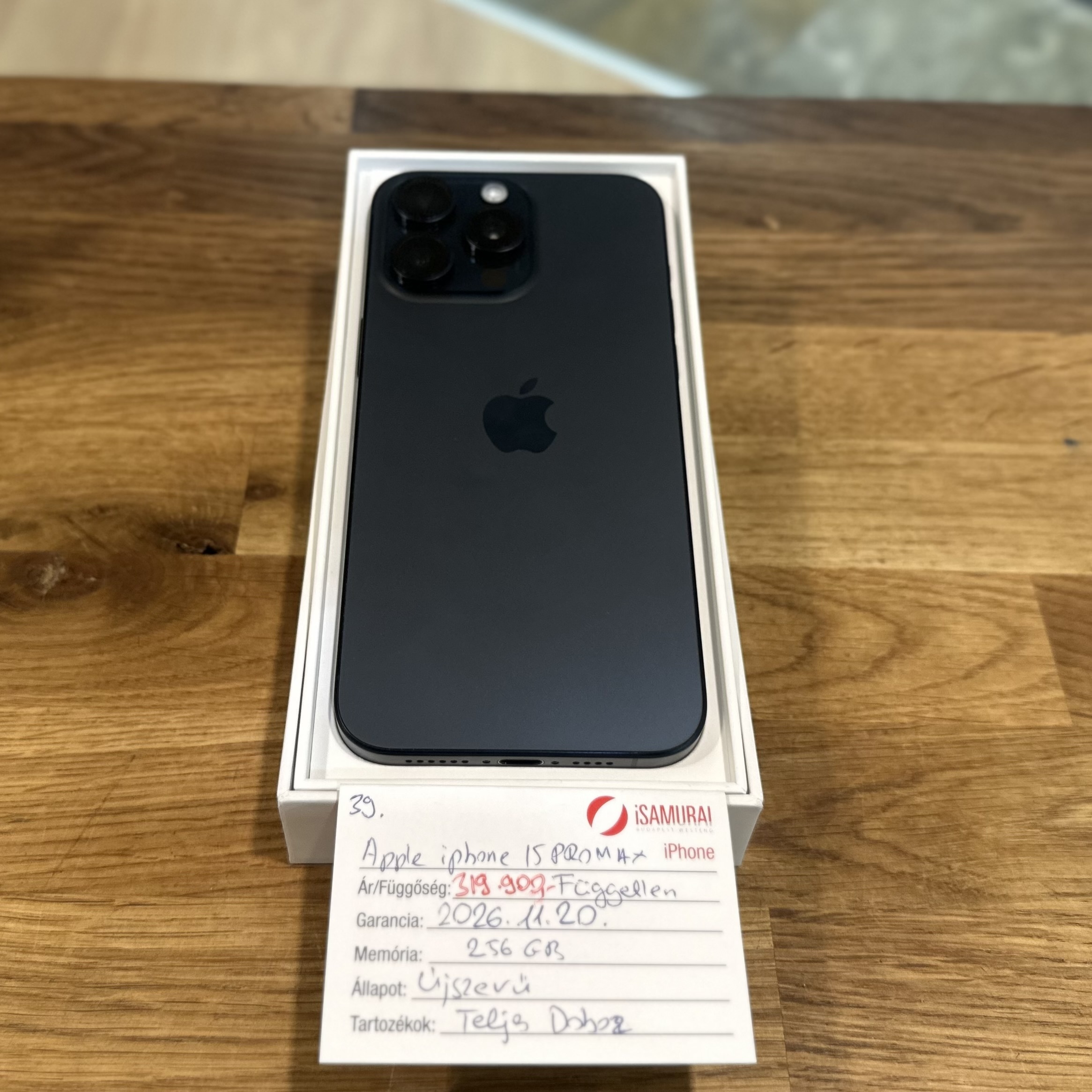 39. Apple iPhone 15 Pro Max - 256 GB - Fekete Titán