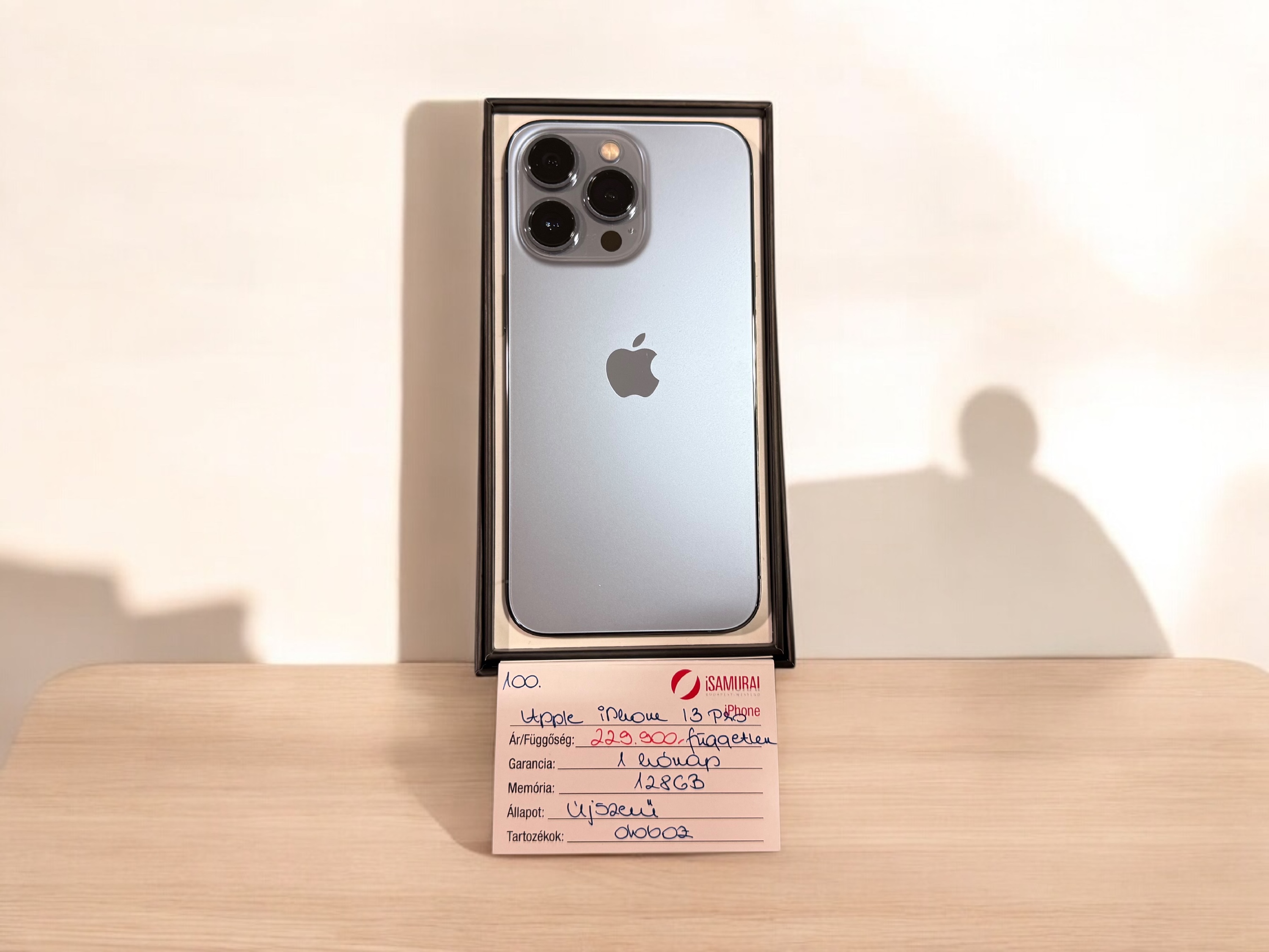 100. Apple iPhone 13 Pro - 128 GB - Sierra Blue - Újszerű