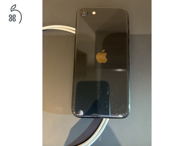 Eladó iPhone SE 2, sérülésmentes, tokban tartott állapotban