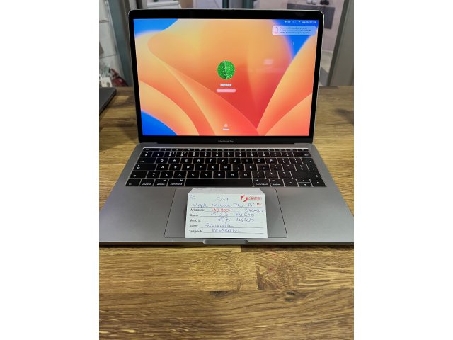 42. Apple MacBook Pro 13
