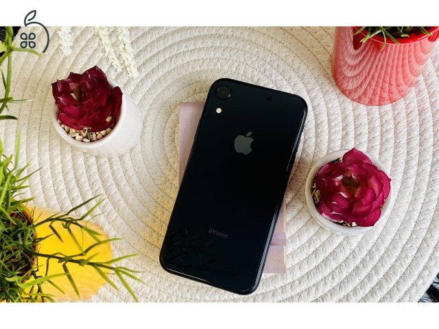 Felújított iPhone XR fekete független 64GB-os szép 2 év garancia - kód: 038