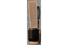 Apple Watch Series 4 Gold GPS 44mm készülék tartozékokkal