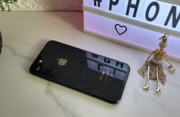 iPhone 8 fekete 256GB-os független szép 12 HÓ GARANCIA- kód: 120