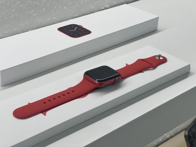 Apple Watch S6 Red 40mm 1 ÉV Garanciával Számlával