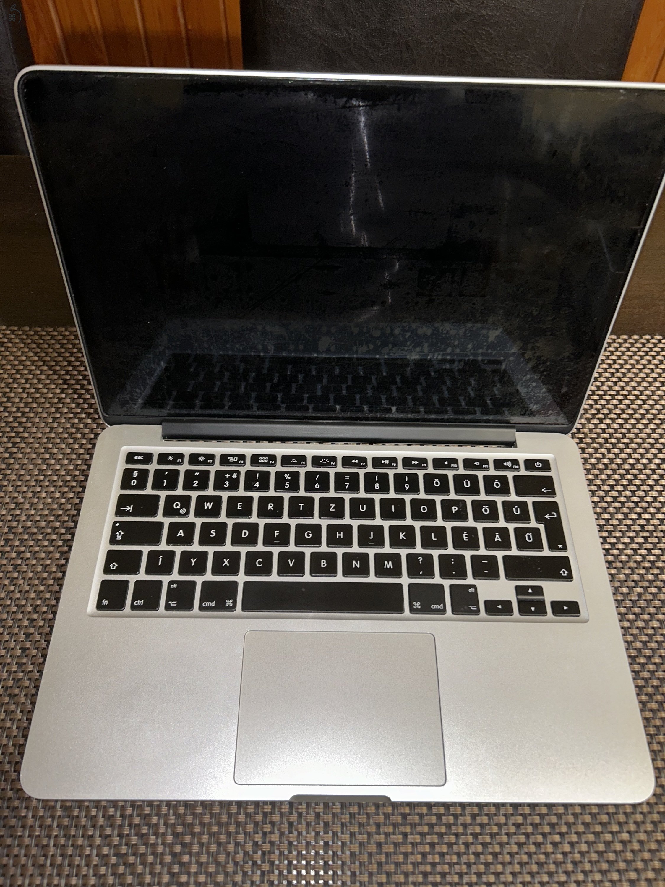 MacBook Pro Retina 13” - 128GB SSD / 8 GB RAM - Early 2015