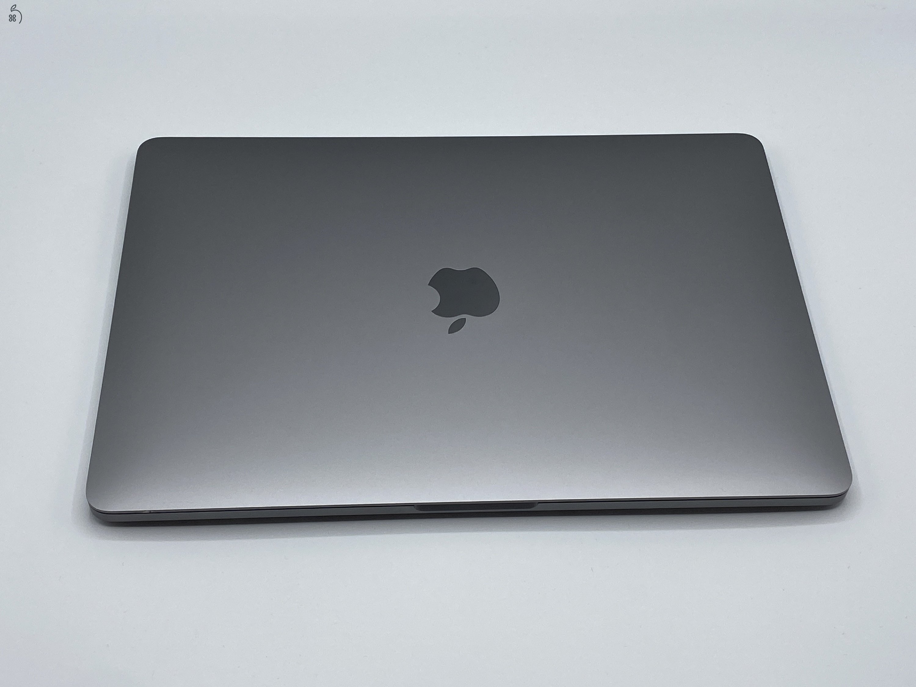 MacBook Pro M1 16GB RAM 27%-os áfás számla 
