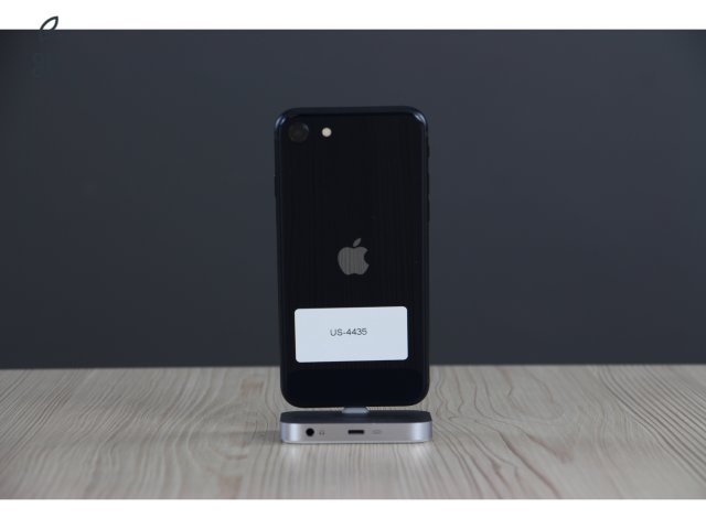 Újszerű iPhone SE 2022 64GB Midnight ÁFÁS