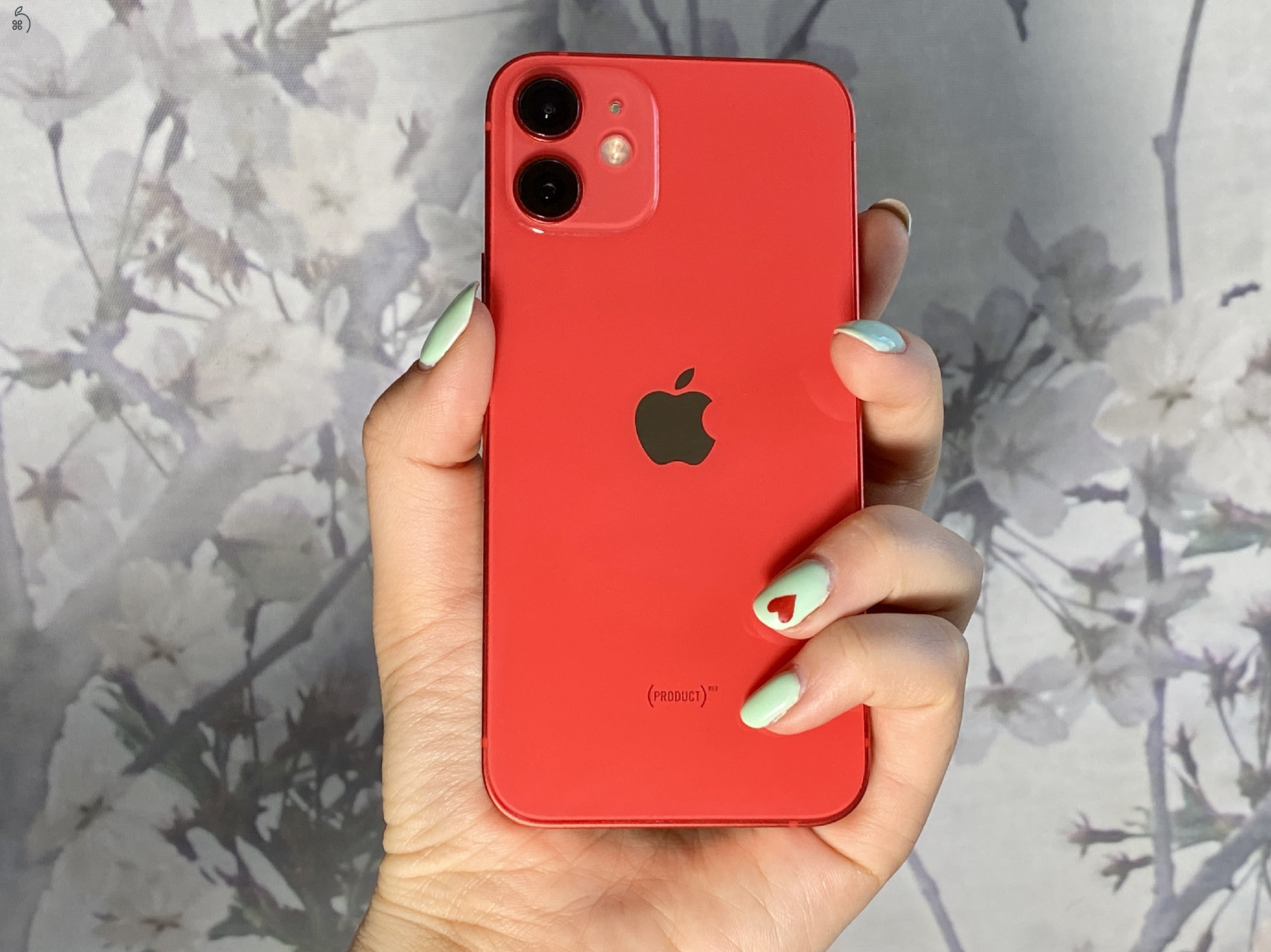 Eladó iPhone 12 64 GB PRODUCT RED szép állapotú - 12 HÓ GARANCIA - 7623
