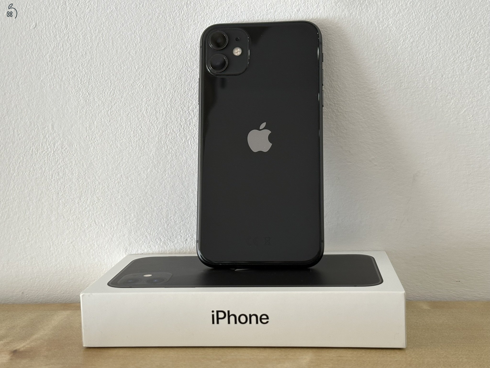 Apple iPhone 11 64GB - Black, újszerű