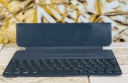 Eladó iPad Smart Keyboard Folio billentyűzet és tok,-  szép állapot