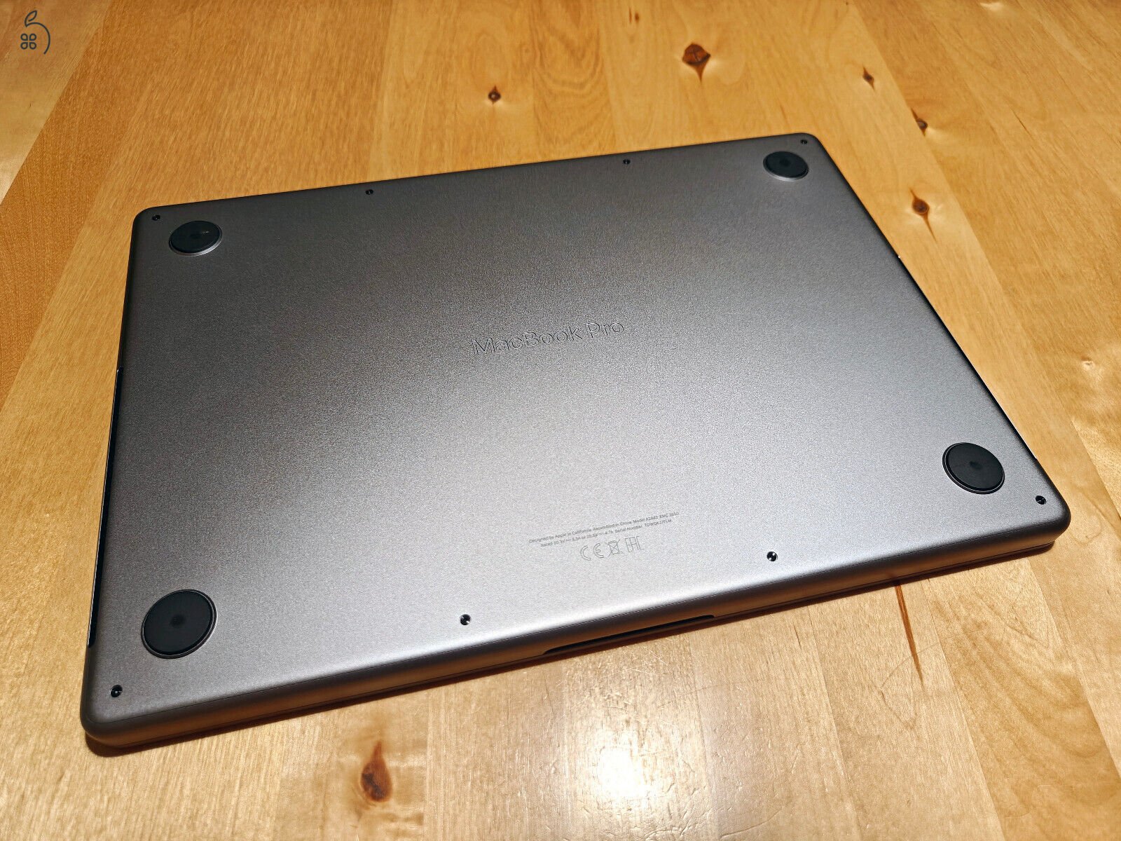 Macbook Pro 14 M1 2021 - cpu 10/ gpu 16 cores /32G / 1Tb / space grey / dobozában eladó