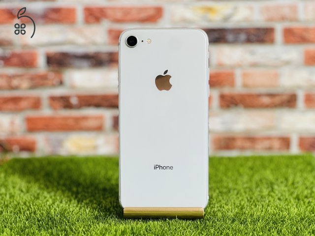 Eladó iPhone 8 64 GB Silver szép állapotú - 12 HÓ GARANCIA - 113