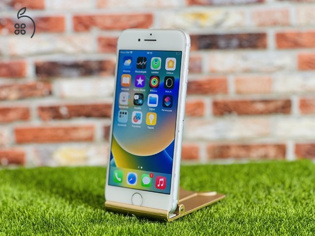 Eladó iPhone 8 64 GB Silver szép állapotú - 12 HÓ GARANCIA - 113