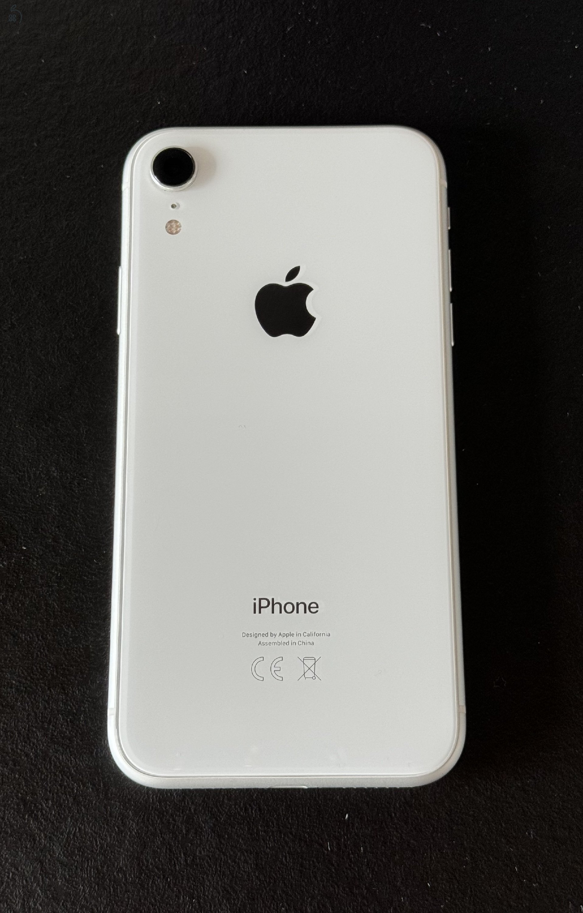 Iphone XR 64 GB (kártyafüggetlen)