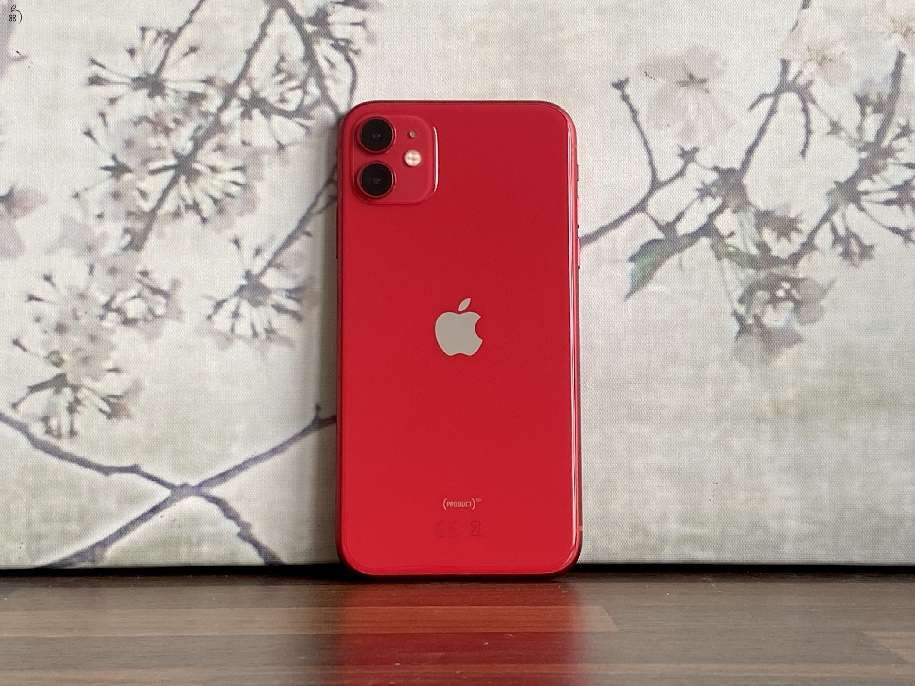 Eladó iPhone 11 64 GB PRODUCT RED 100% aksi szép állapotú - 12 HÓ GARANCIA - 1222