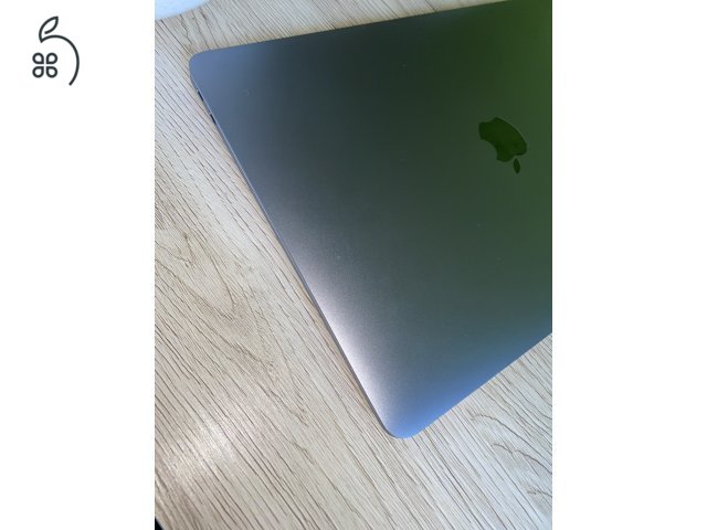 Macbook Air M1 8/256 GB