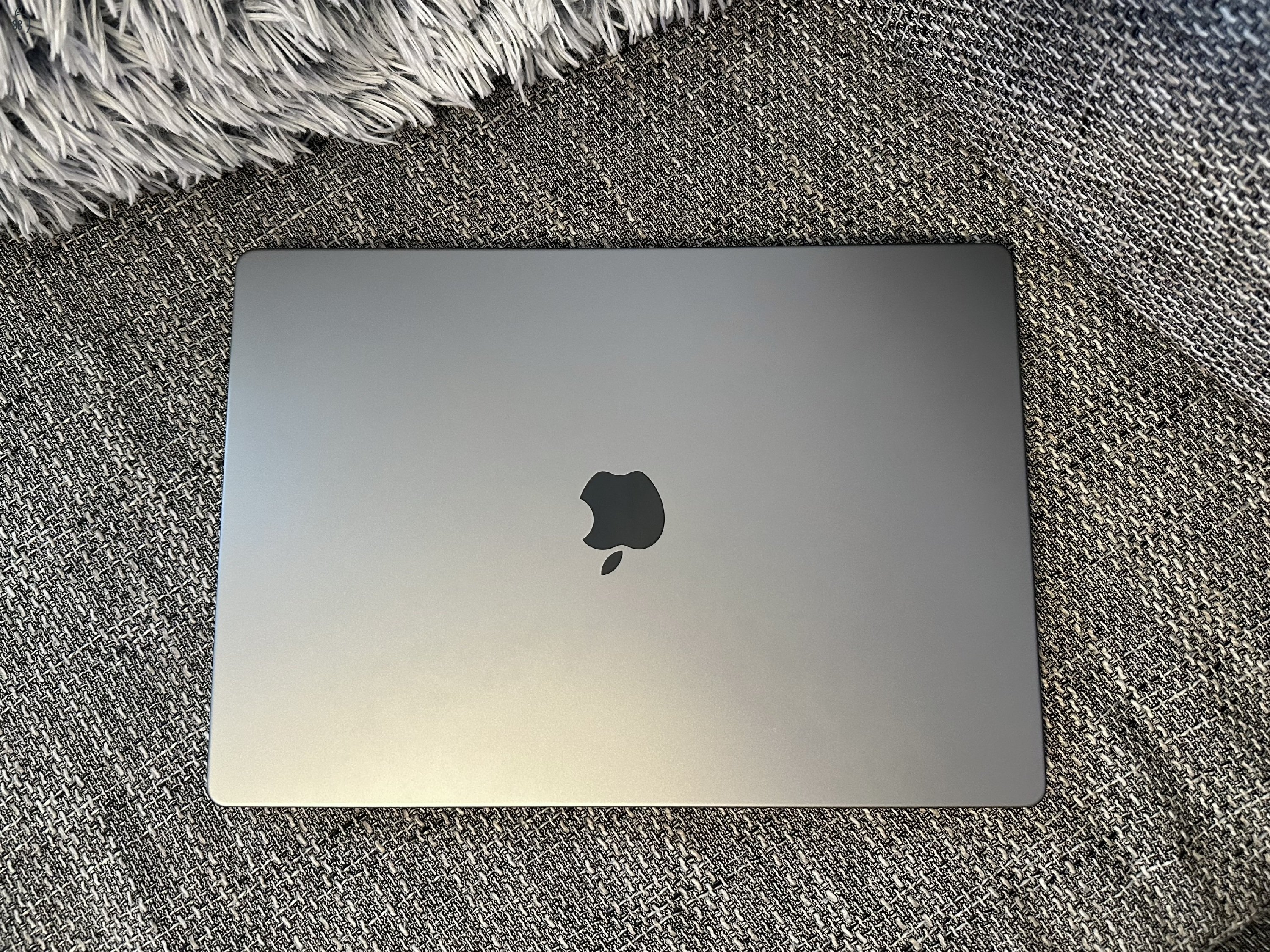 MacBook Pro 16” Space Gray - M1 Pro - 32GB - 1TB